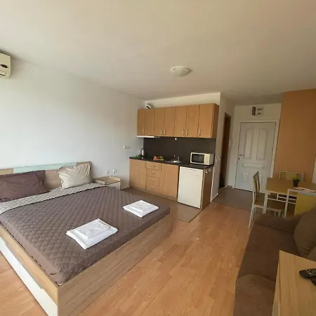 студиа Sunny Holiday Fort Noks