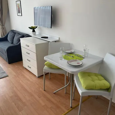 студиа Sunny Holiday Fort Noks Apartmán